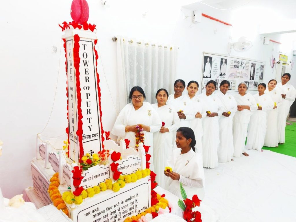 बिलासपुर टिकरापारा - ब्रह्माकुमारीज़ के साकार संस्थापक पिताश्री ब्रह्मा बाबा की 52वीं पुण्यतिथि मनाई गई