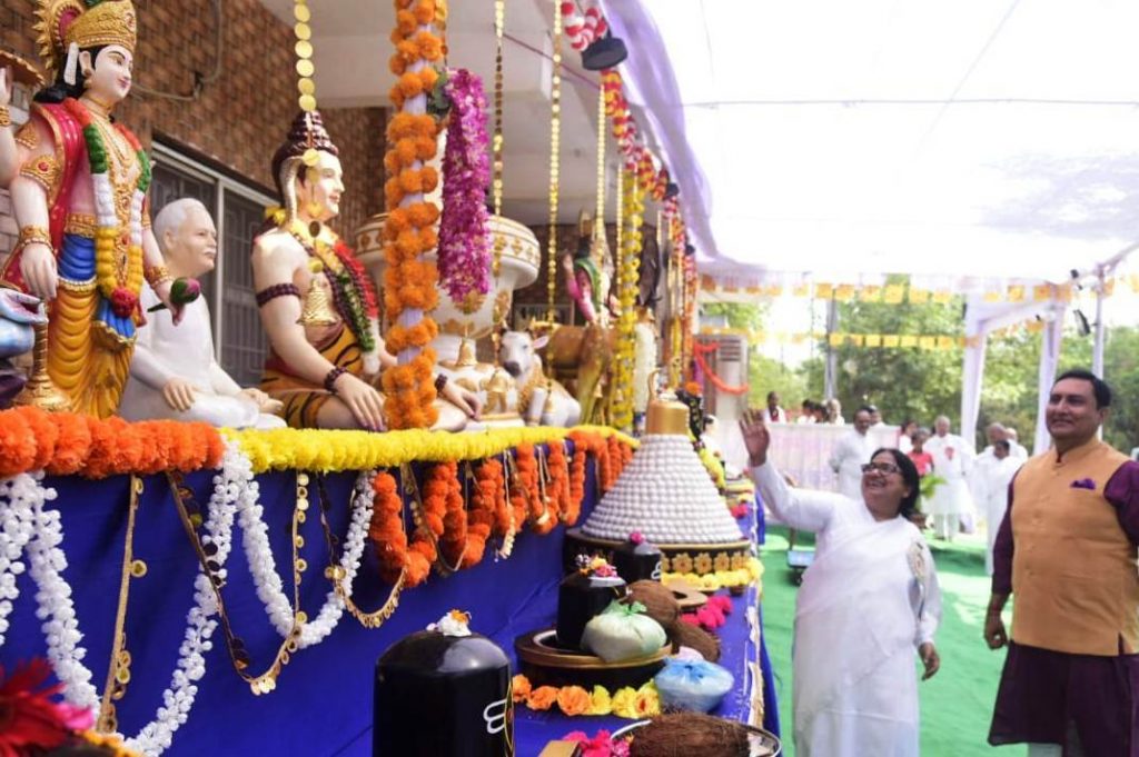 शिवरात्रि महोत्सव में संभाग आयुक्त डॉ. संजय अलंग जी ने शिरकत