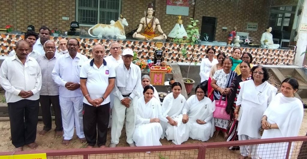 मंत्रोच्चारण का आध्यात्मिक अर्थ अपना आचरण श्रेष्ठ बनाना -: ब्रह्मा कुमारी मंजू दीदी जी