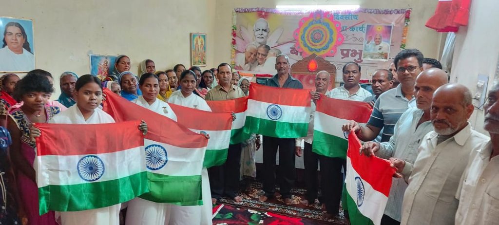 रक्षाबंधन के संग तिरंगे का रंग - ब्रह्माकुमारी ज्ञाना दीदी