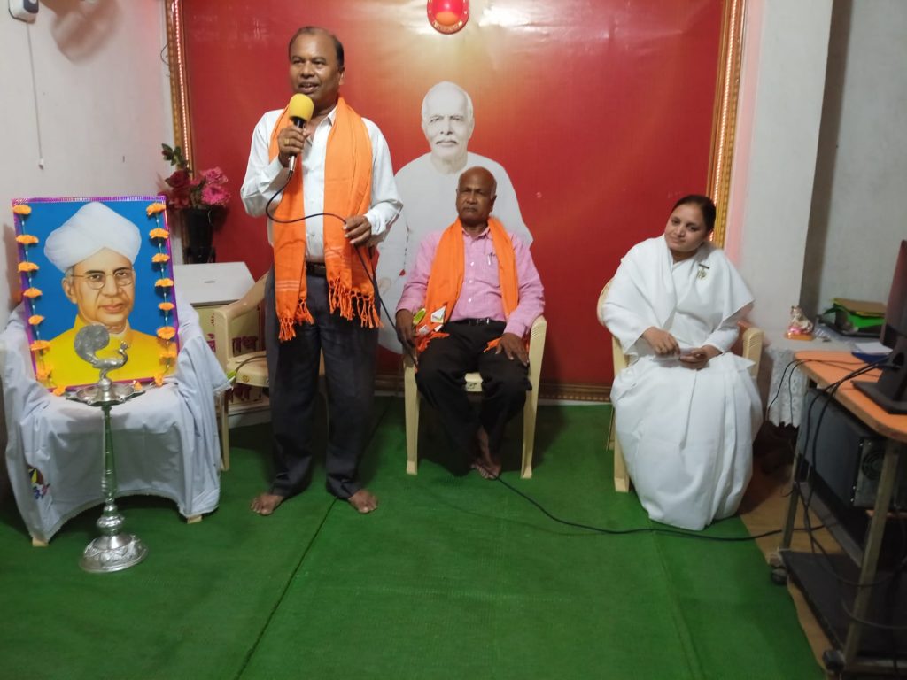 सर्वोच्च शिखर पर पहुंचाने वाला है शिक्षक _ ब्रम्हाकुमारी मंजू दीदी 