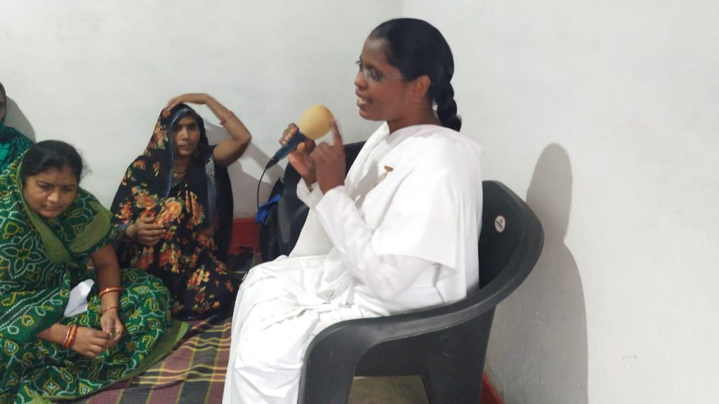 ब्रह्माकुमारीज मस्तूरी के द्वारा नव वर्ष में किया गया जन जागृति हेतु सत्संग का आयोजन
