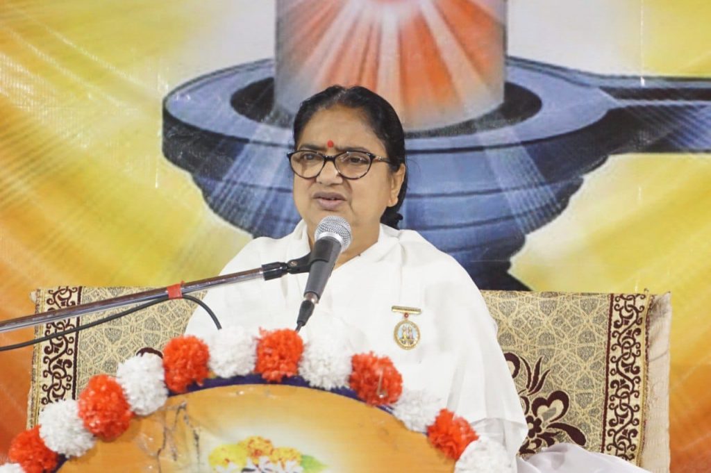 नम्रता, मृदुभाषिता और आत्मविश्वास परिपक्व मनुष्य की पहचान : बीके मंजू