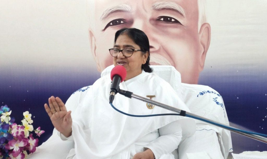 खुशी में रहने के लिए स्वयं से बात करना जरूरी - ब्रह्माकुमारी मंजू*