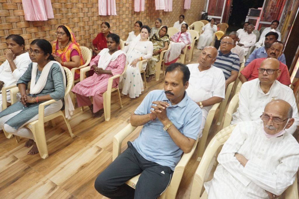 चेहरे पर खुशी की झलक हो तो चियरफूल चेहरा संस्कार का रूप लेता है