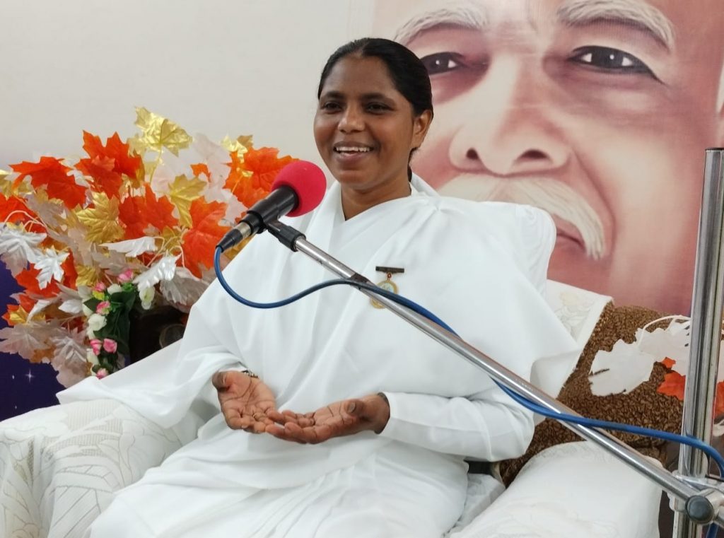 निश्चय, प्रेम व विश्वास से ईश्वर बँधे हुए हैं- शशिप्रभाl