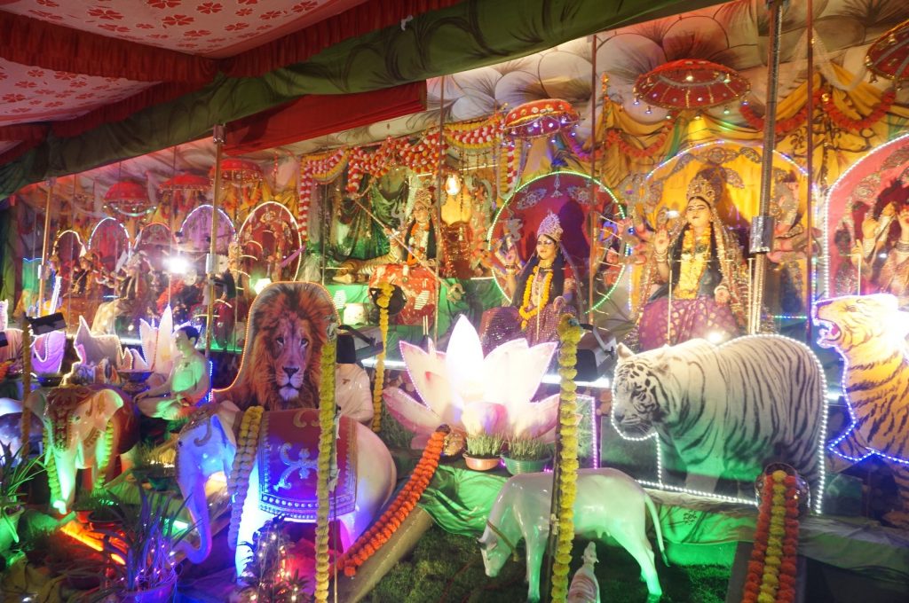 धैर्यता के साथ देवियों का दर्शन करे, चैतन्य देवियों की दृष्टि से शक्ति का अनुभव होता है: बीके मंजू