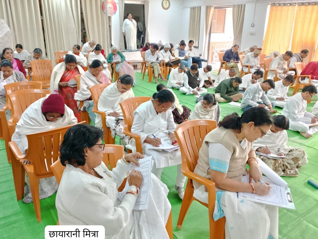 ज्ञान को थ्योरी रूप मे दिमाग मे धारण करने के साथ आचरण अर्थात प्रैक्टिकल मे धारण करना आवश्यक: बीके मंजू