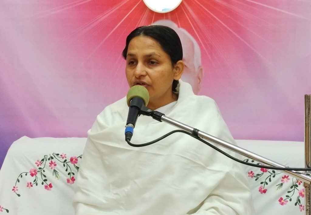 *परमात्मा सत्य की रक्षा करते है, झूठ की सजा अवश्य मिलती है: बीके गायत्री*
