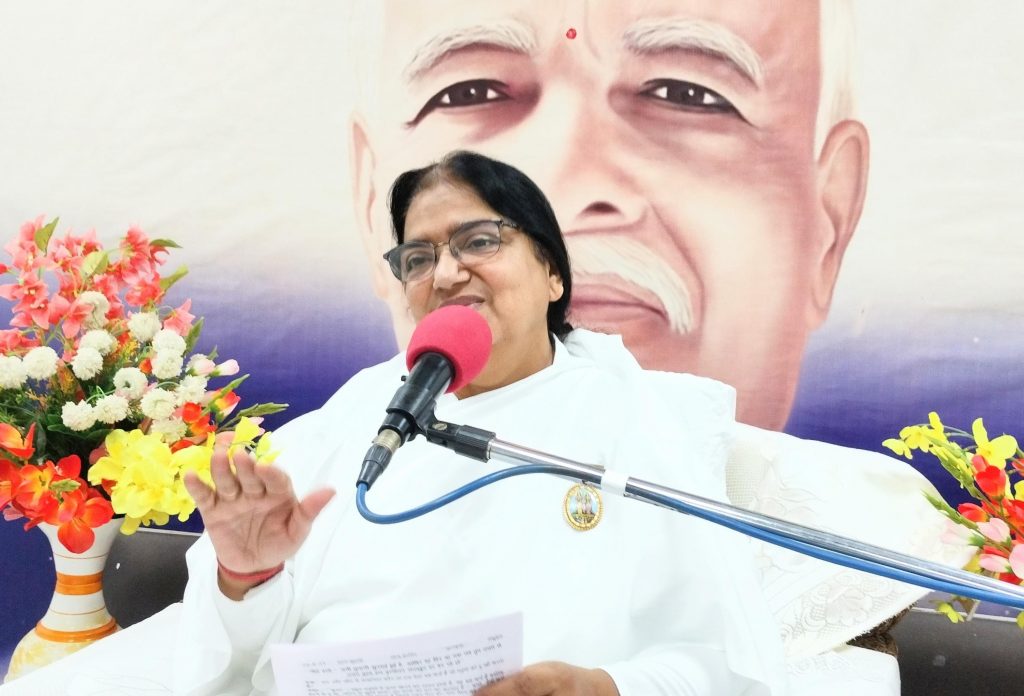 प्रभु दर्शन भवन टिकरापारा मे पाजिटिव थिंकिंग की क्लास