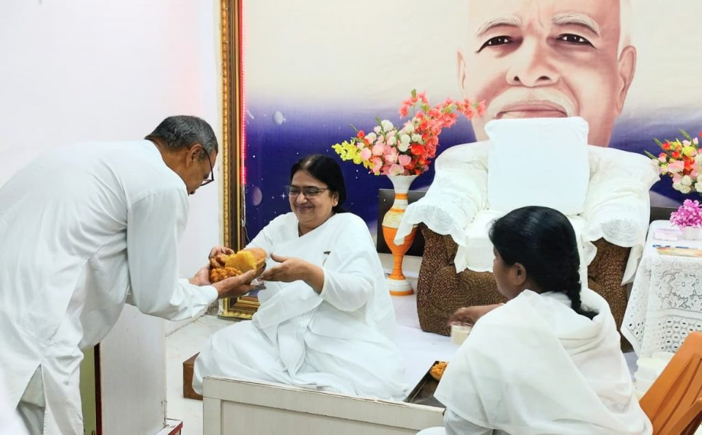 पूर्वजों के प्रति कृतज्ञता व्यक्त करने के साथ अपने कर्मों को भी सुधारने का अवसर है श्राद्ध - ब्रह्माकुमारी मंजू दीदी