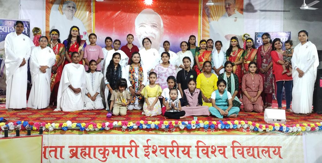 समाज में संतुलन और सद्भाव के लिए कन्या में देवी स्वरूप देखें - ब्रह्माकुमारी मंजू दीदी 
