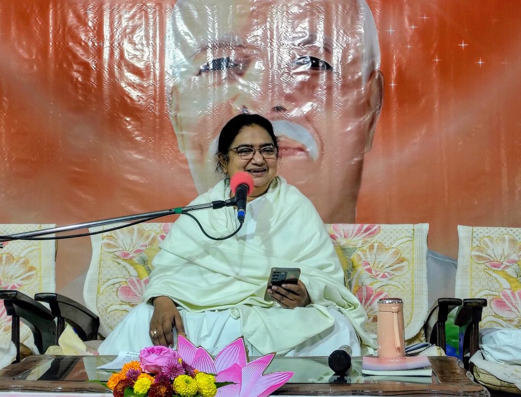 पुरुषार्थ की गति बढ़ाने के लिए ‘कारण’ नहीं, ‘निवारणस्वरूप ’ बनें – ब्रह्माकुमारी मंजू दीदी*