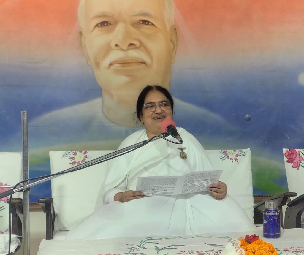 स्वयं को भगवान की दृष्टि से देखें : ब्रह्माकुमारी मंजू दीदी*