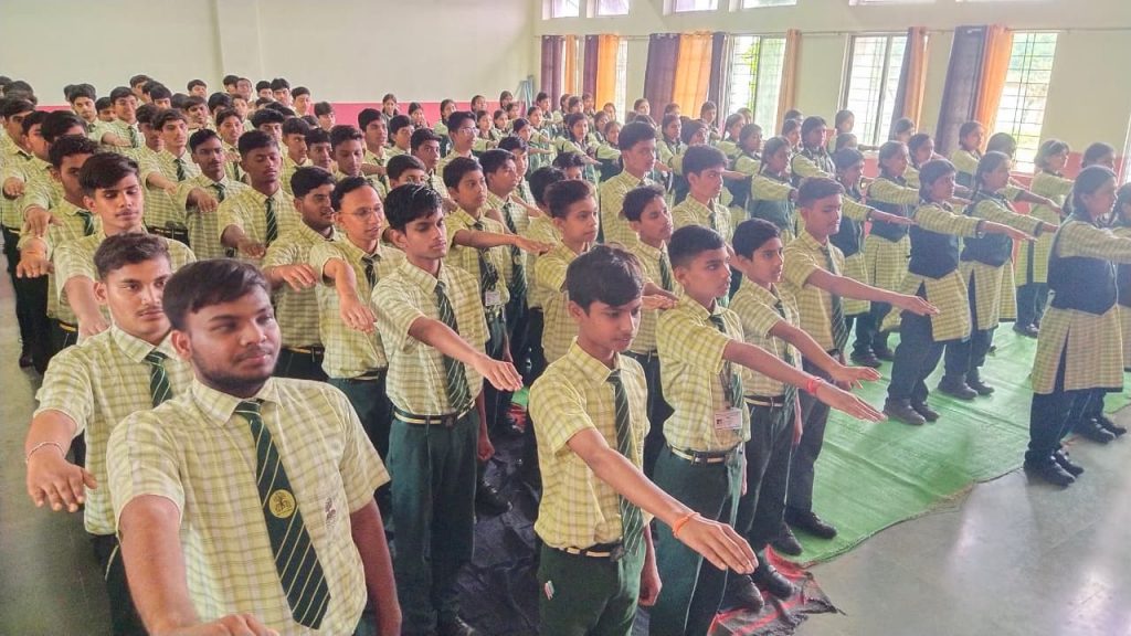 मोबाइल एक अनजाना नशा है, इससे मुक्ति जरूरी: बीके ईश्वरी