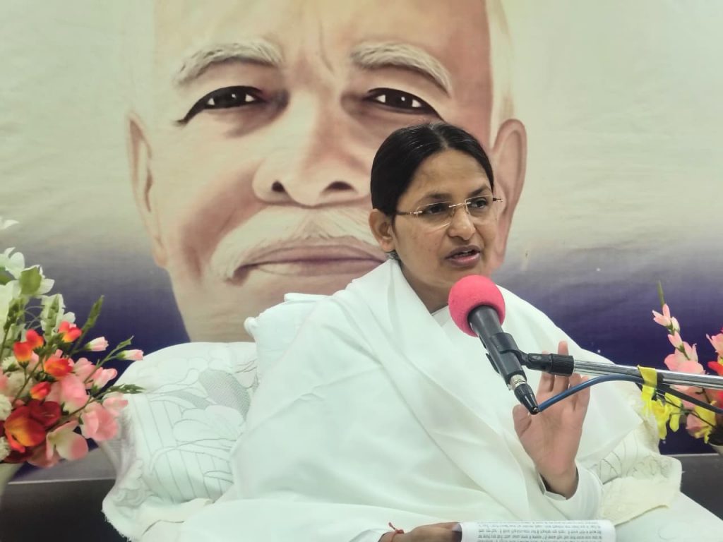 विचार, समय, शब्द और कर्म बहुत अनमोल हैं, इन्हें व्यर्थ न गंवाएं : बीके गायत्री दीदी 