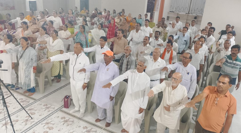 बड़ों को समय दें, उनकी बातें सुनें और सम्मानपूर्वक व्यवहार करें - ब्रह्माकुमारी मंजू दीदी